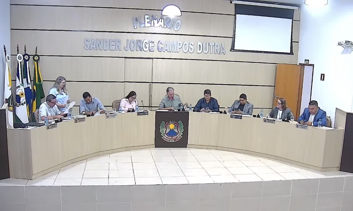 Sessão ordinária com foco em saúde, gestão e desnvolvimento do município.